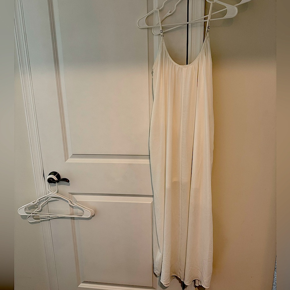 WHITE MAXI DRESS